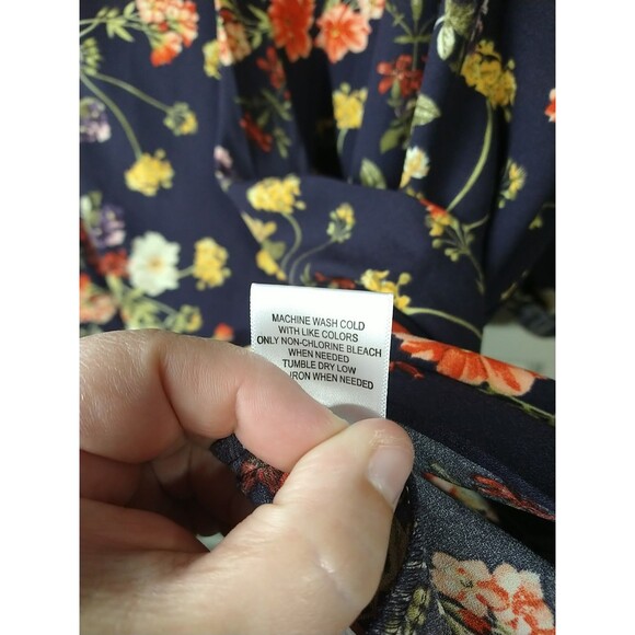 ModCloth Top Womens 3X Purple Red Floral Roll Tab LS Blouse VNeck Boho Office - Picture 8 of 9